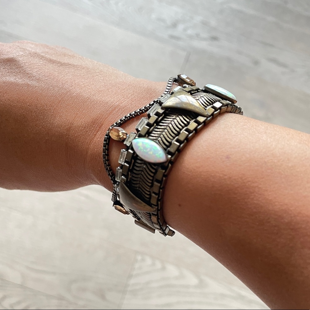 Lionette bracelet with white opals